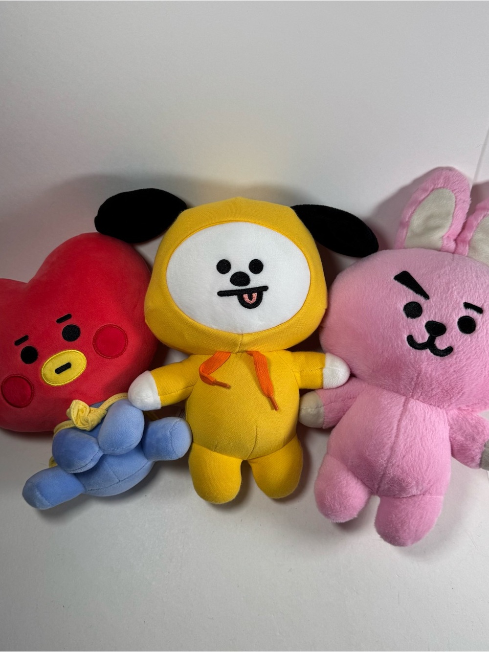 Line Friends BT21 Plush 10" Chimmy Dog 10" Cooky Bunny 9" Tata Red Blue Heart